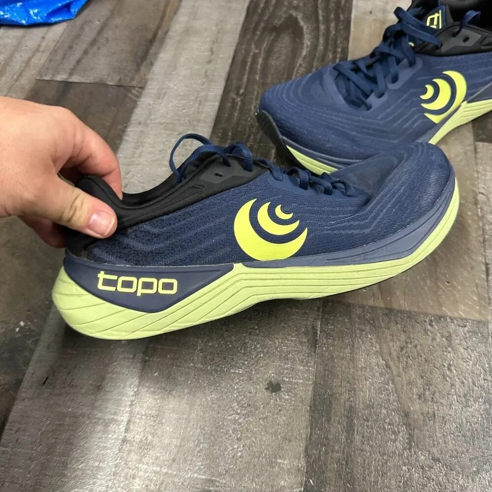 Topo Ultrafly 5 Running Shoes in Navy‎ Lime Men's Size 12 Sneakers